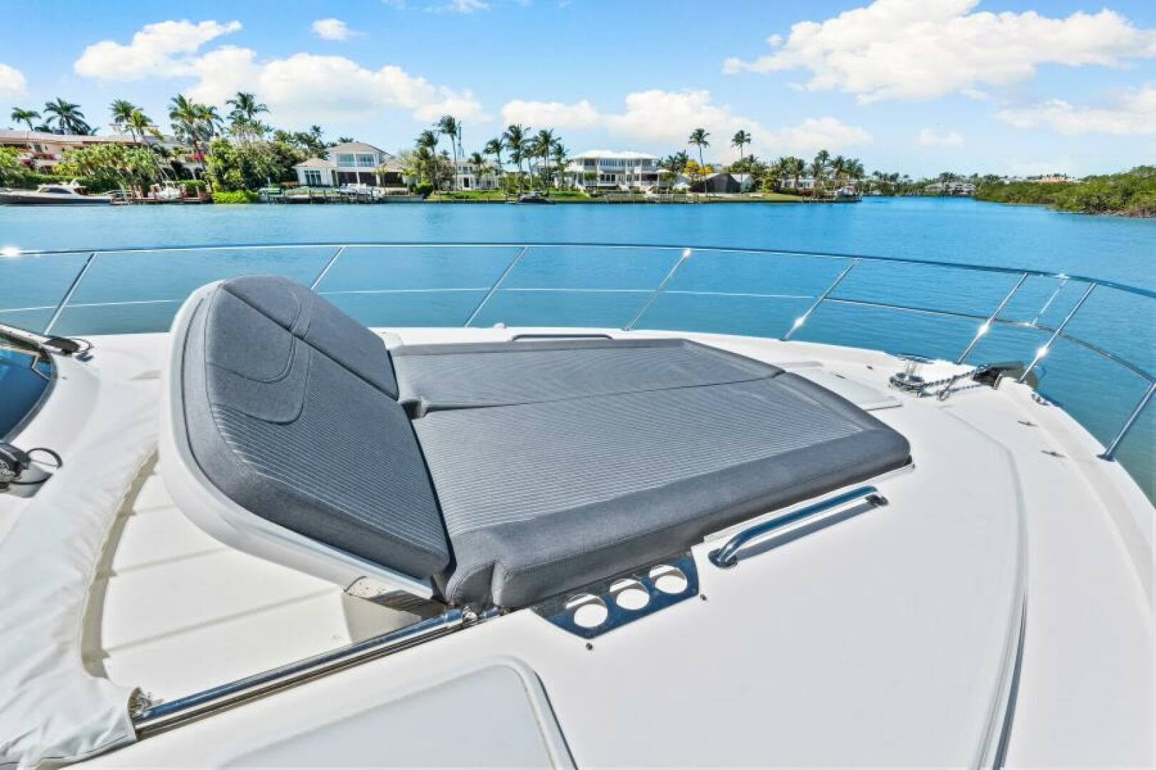 2022 Riviera 5400 Sport Yacht Platinum Edition — photo 55