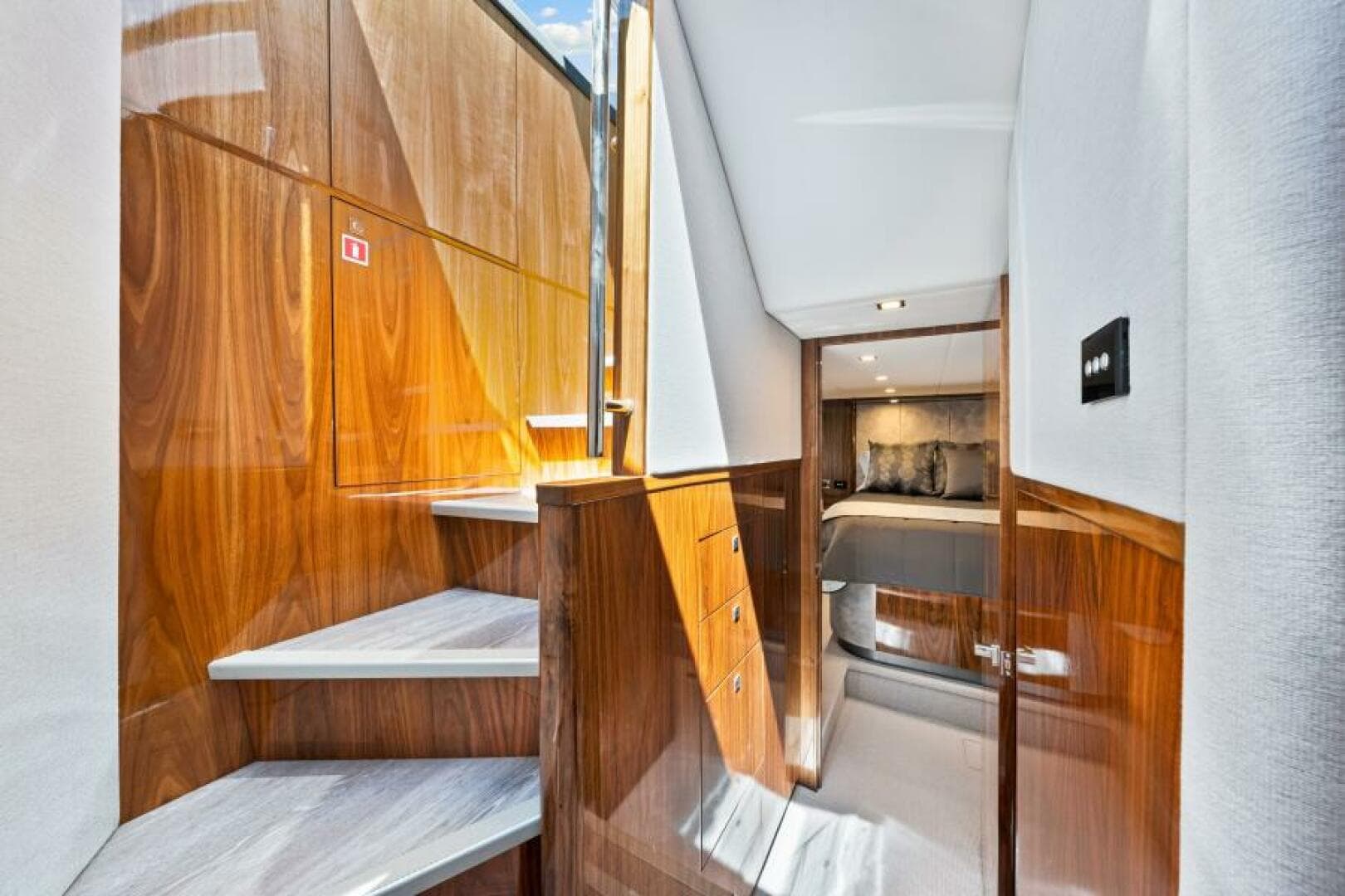 2022 Riviera 5400 Sport Yacht Platinum Edition — photo 76