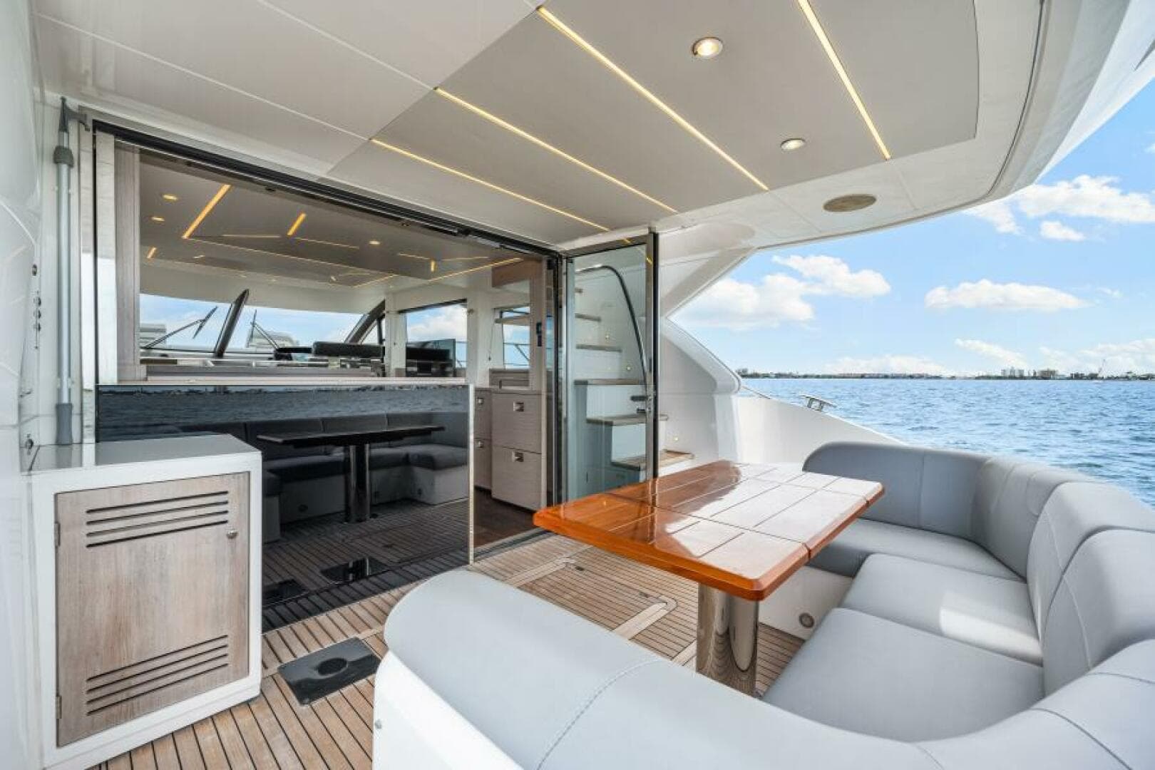 2021 Sunseeker Manhattan 55 — photo 30