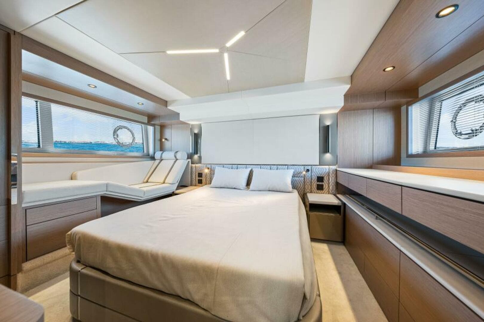 2021 Sunseeker Manhattan 55 — photo 61