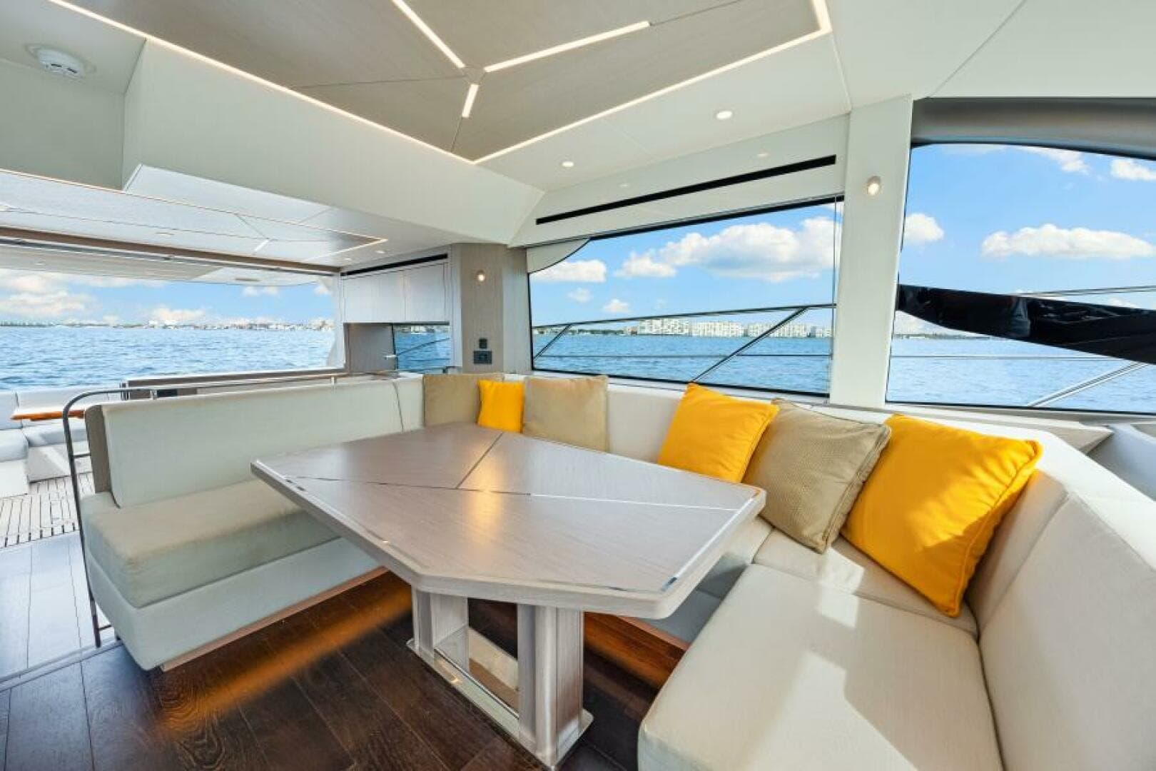 2021 Sunseeker Manhattan 55 — photo 57
