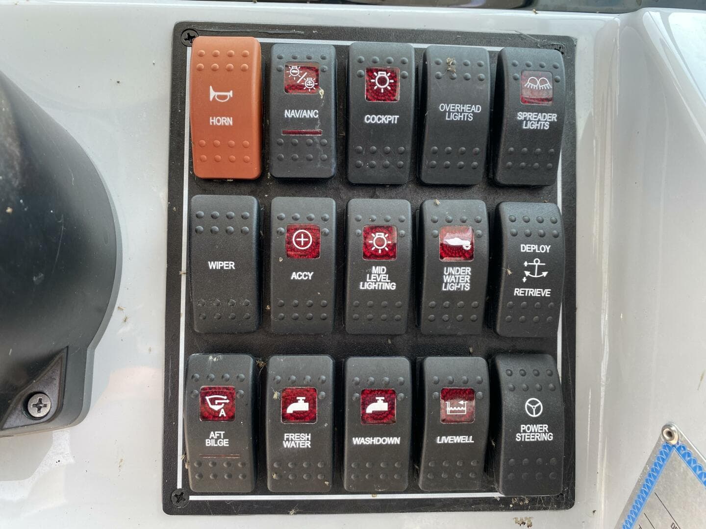 2021 Pursuit 266 Dual Console — photo 38