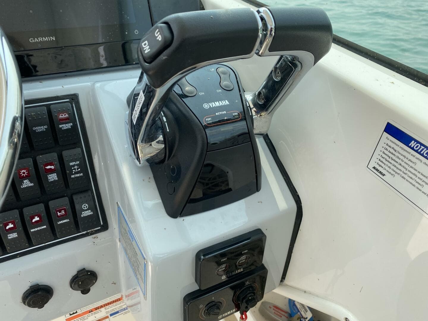 2021 Pursuit 266 Dual Console — photo 40