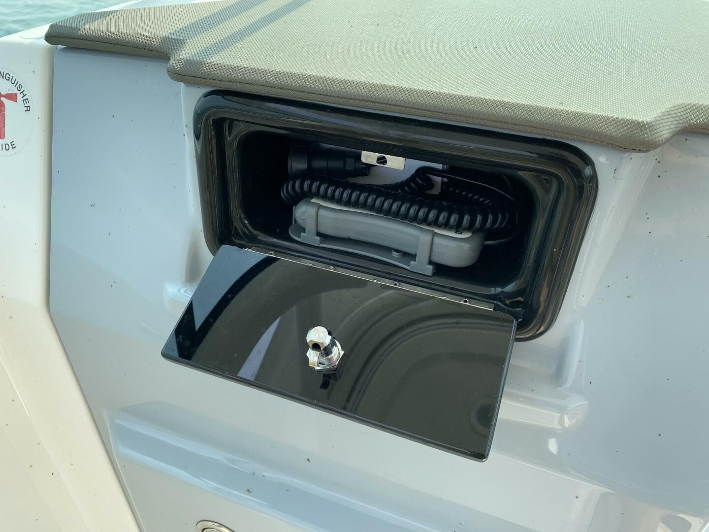 2021 Pursuit 266 Dual Console — photo 28