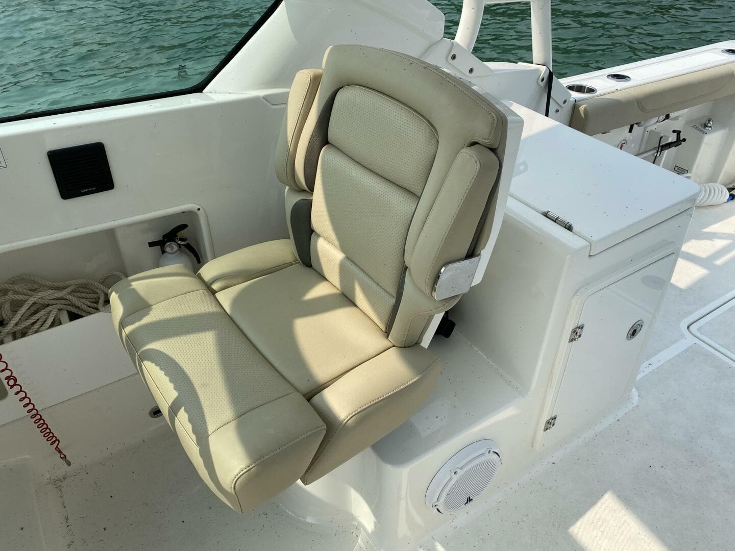 2021 Pursuit 266 Dual Console — photo 34
