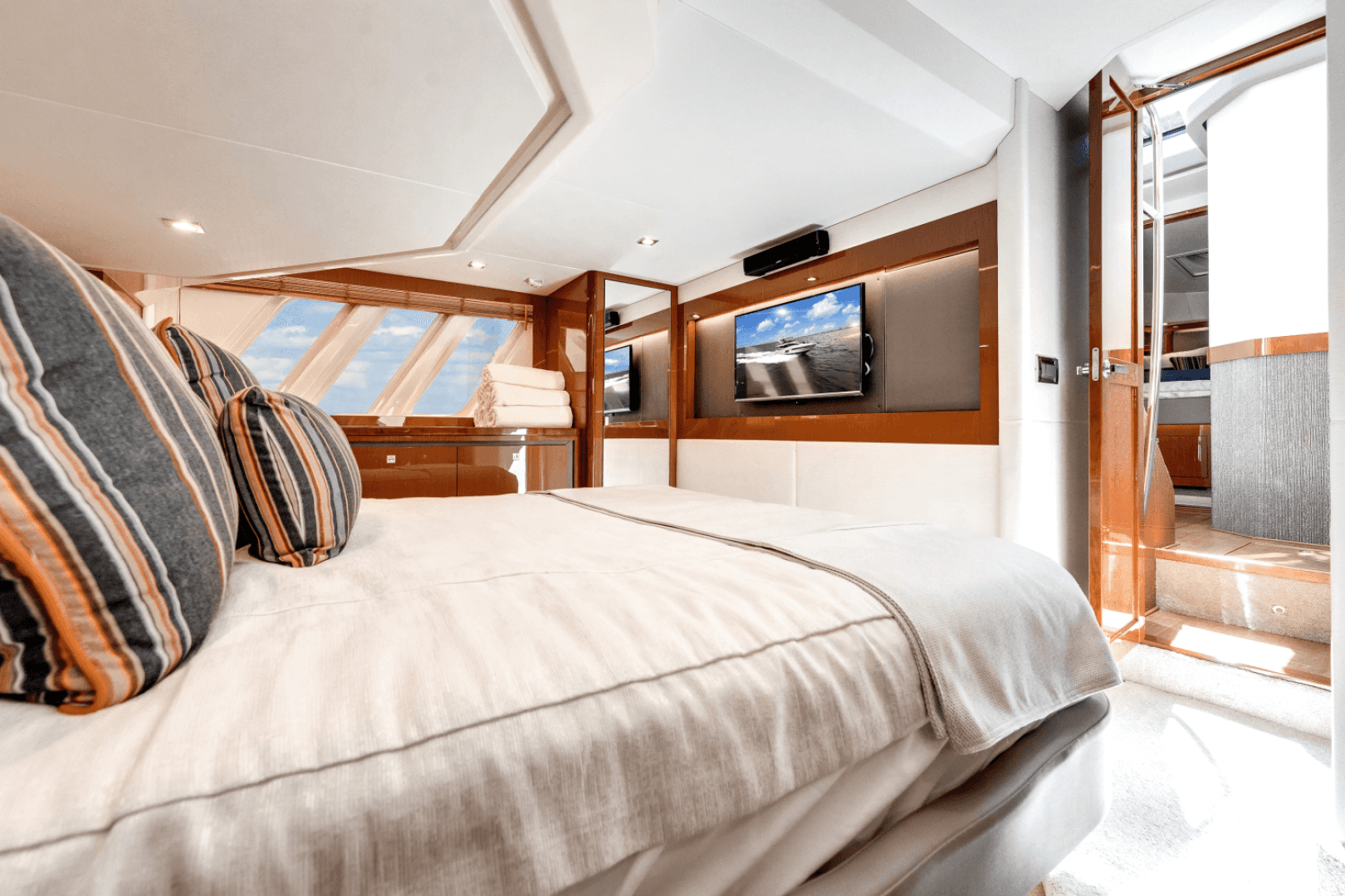 2017 Sea Ray 510 Fly — photo 20