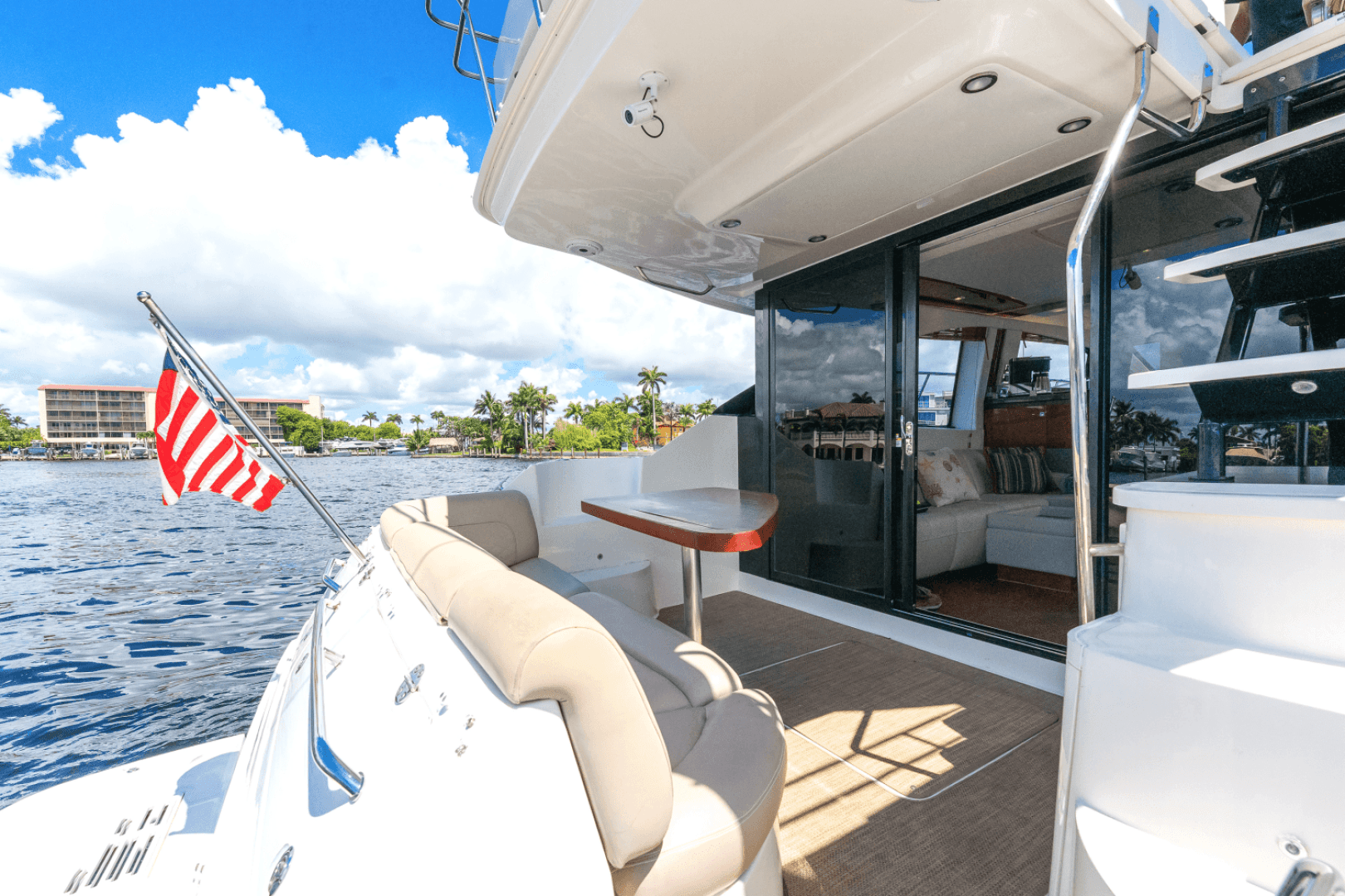 2017 Sea Ray 510 Fly — photo 34