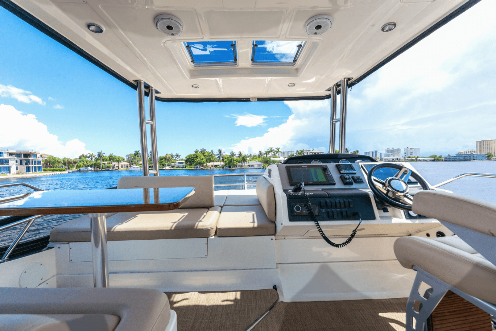 2017 Sea Ray 510 Fly — photo 41