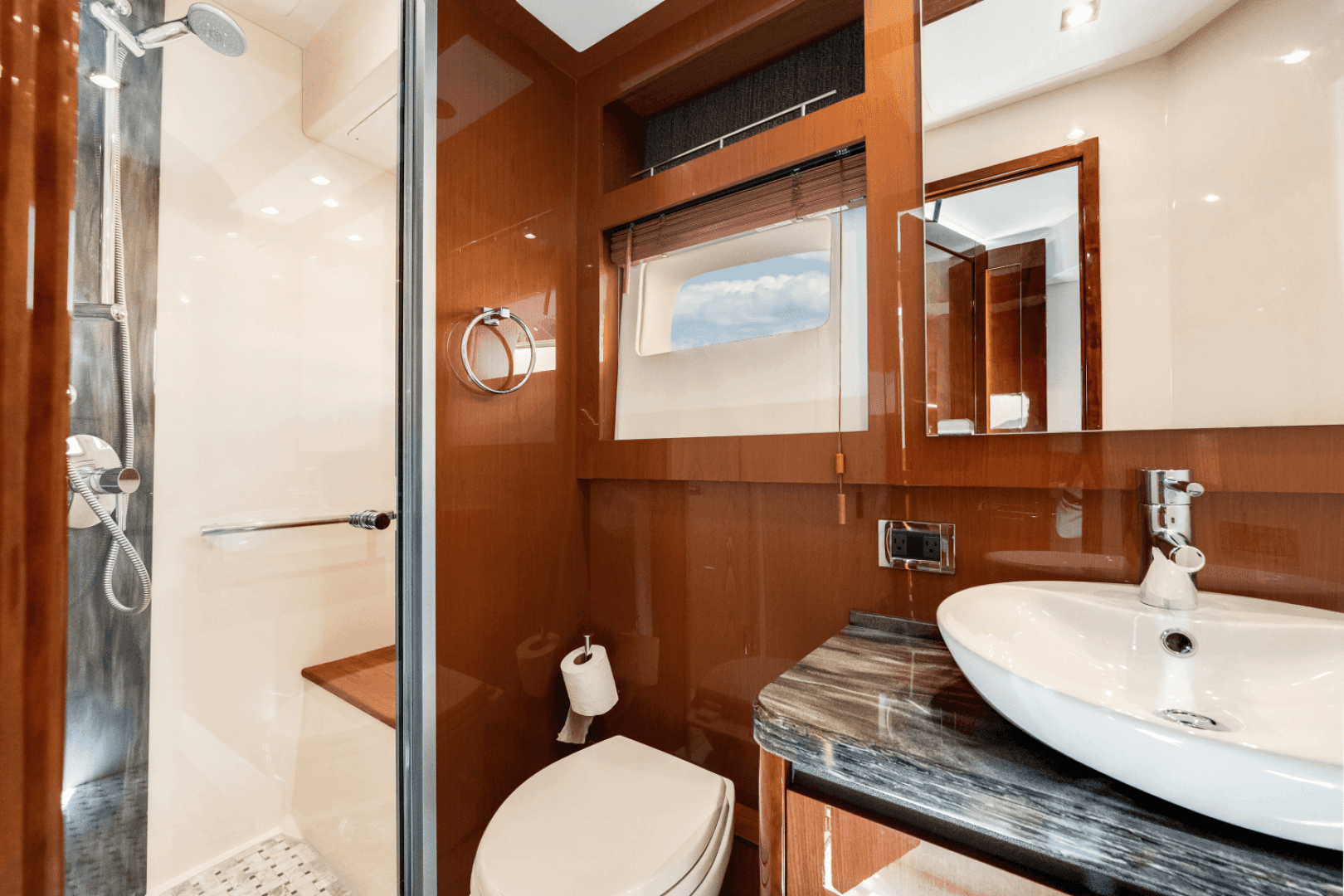 2017 Sea Ray 510 Fly — photo 21