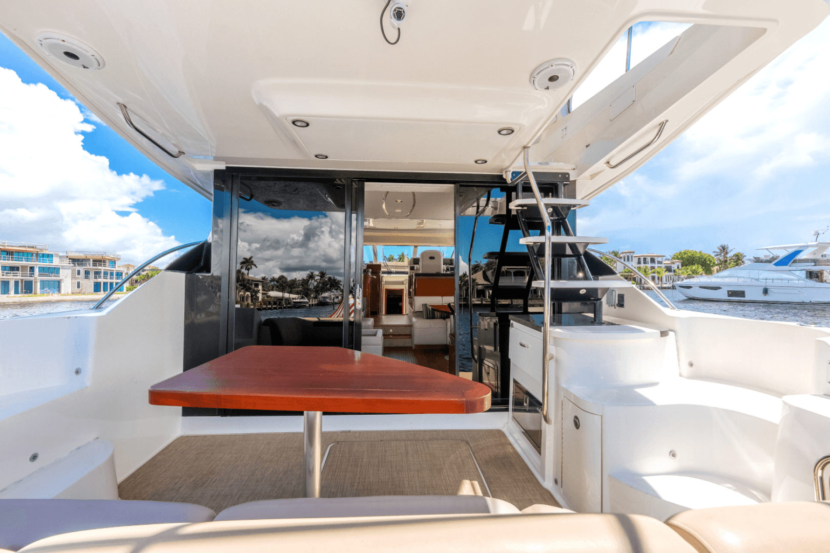 2017 Sea Ray 510 Fly — photo 33