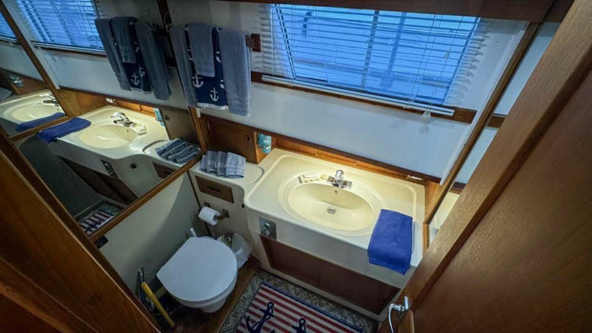 1978 Grand Banks 42 — photo 33