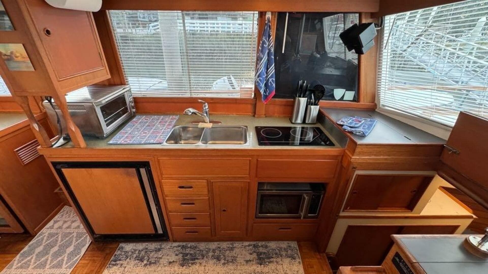 1978 Grand Banks 42 — photo 26