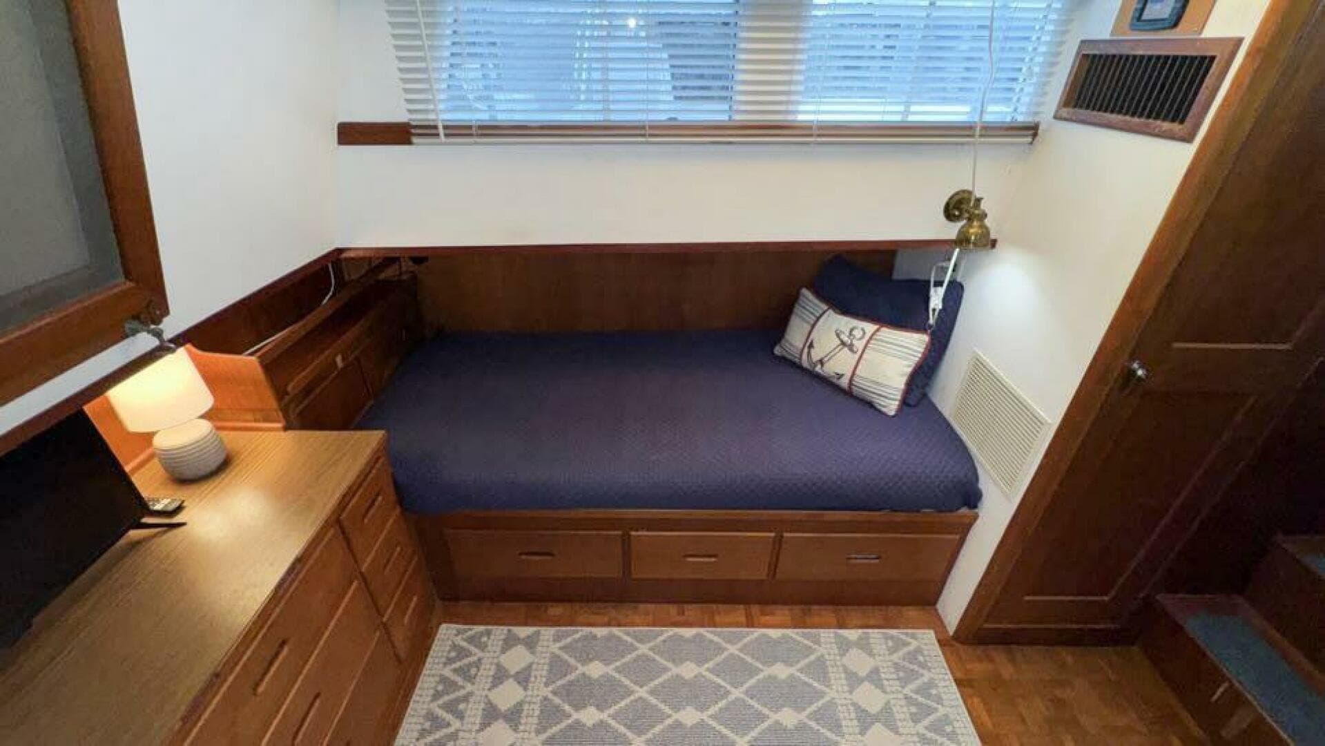 1978 Grand Banks 42 — photo 37