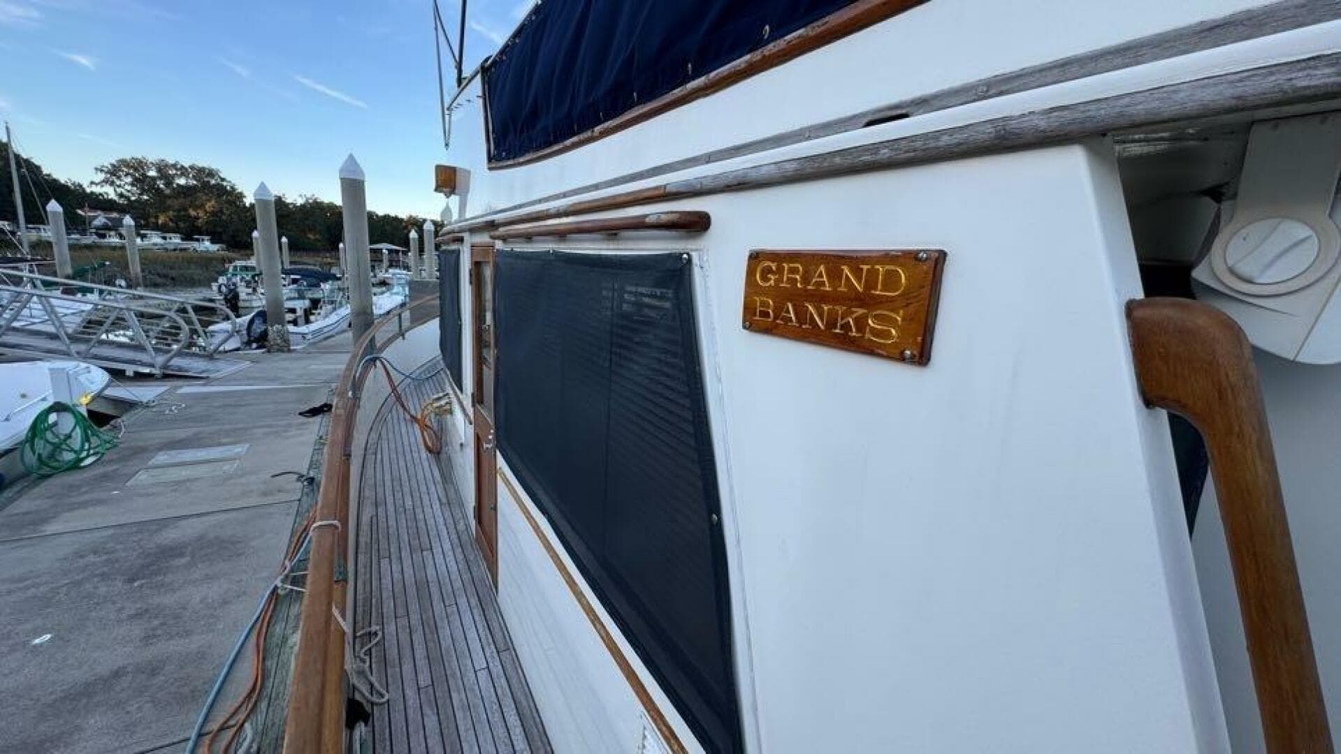 1978 Grand Banks 42 — photo 11