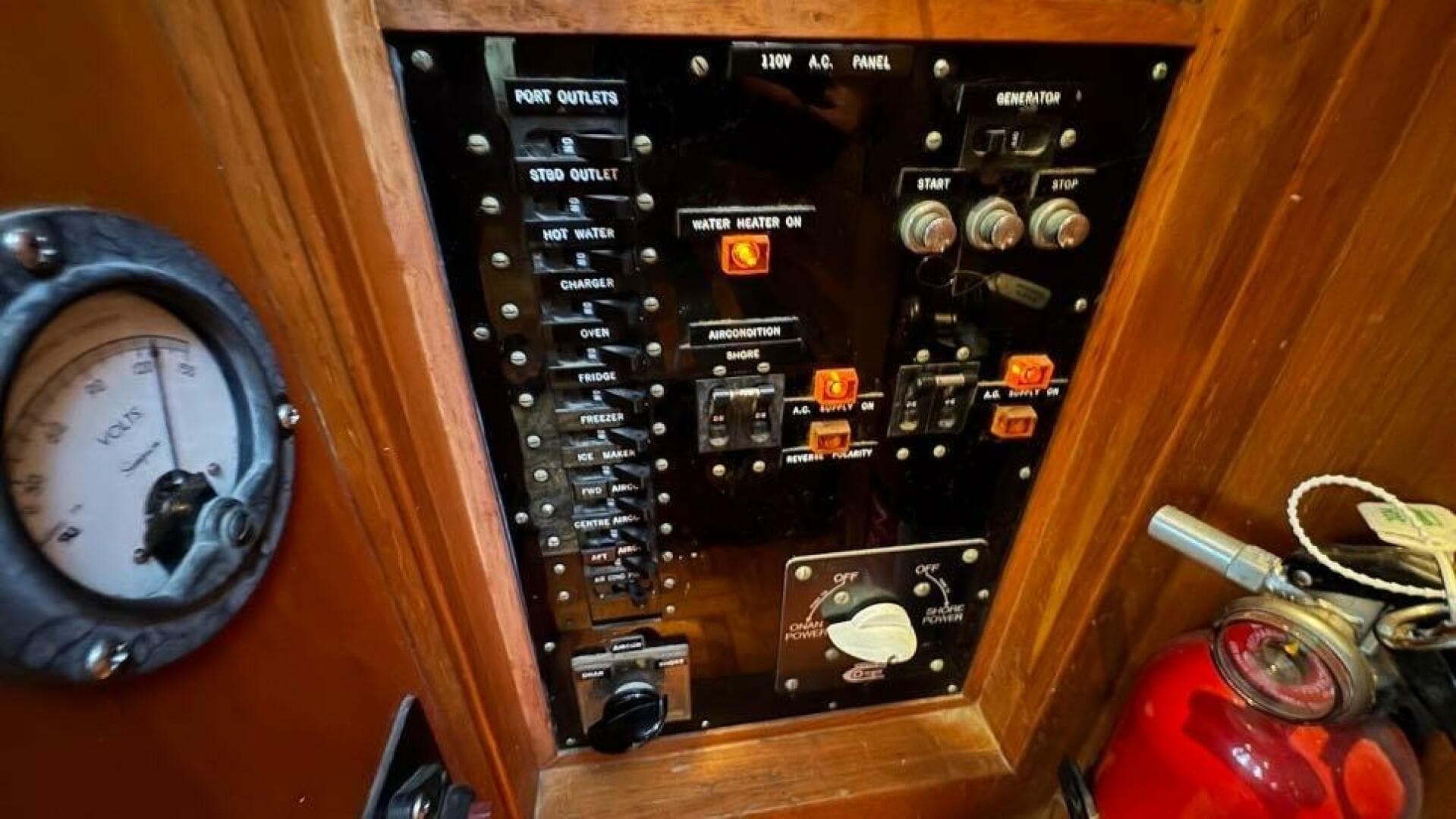 1978 Grand Banks 42 — photo 45