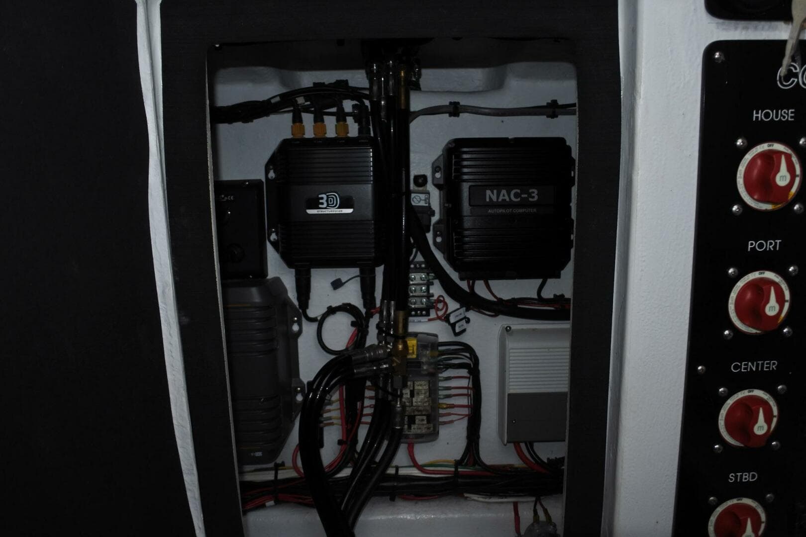 2022 Conch 33 — photo 10