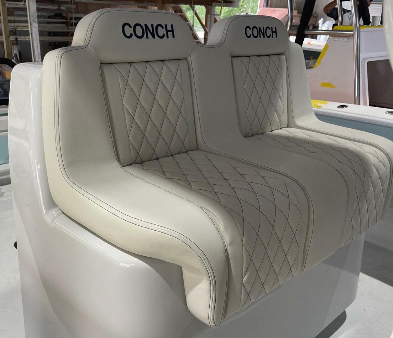 2022 Conch 33 — photo 5