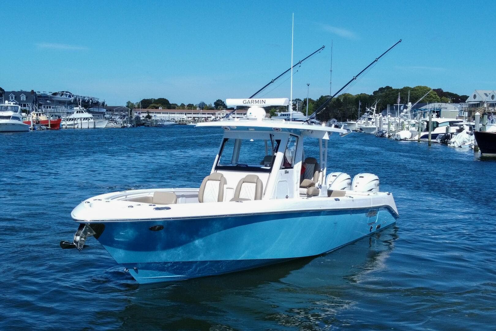 2023 Everglades 335 CC — photo 16