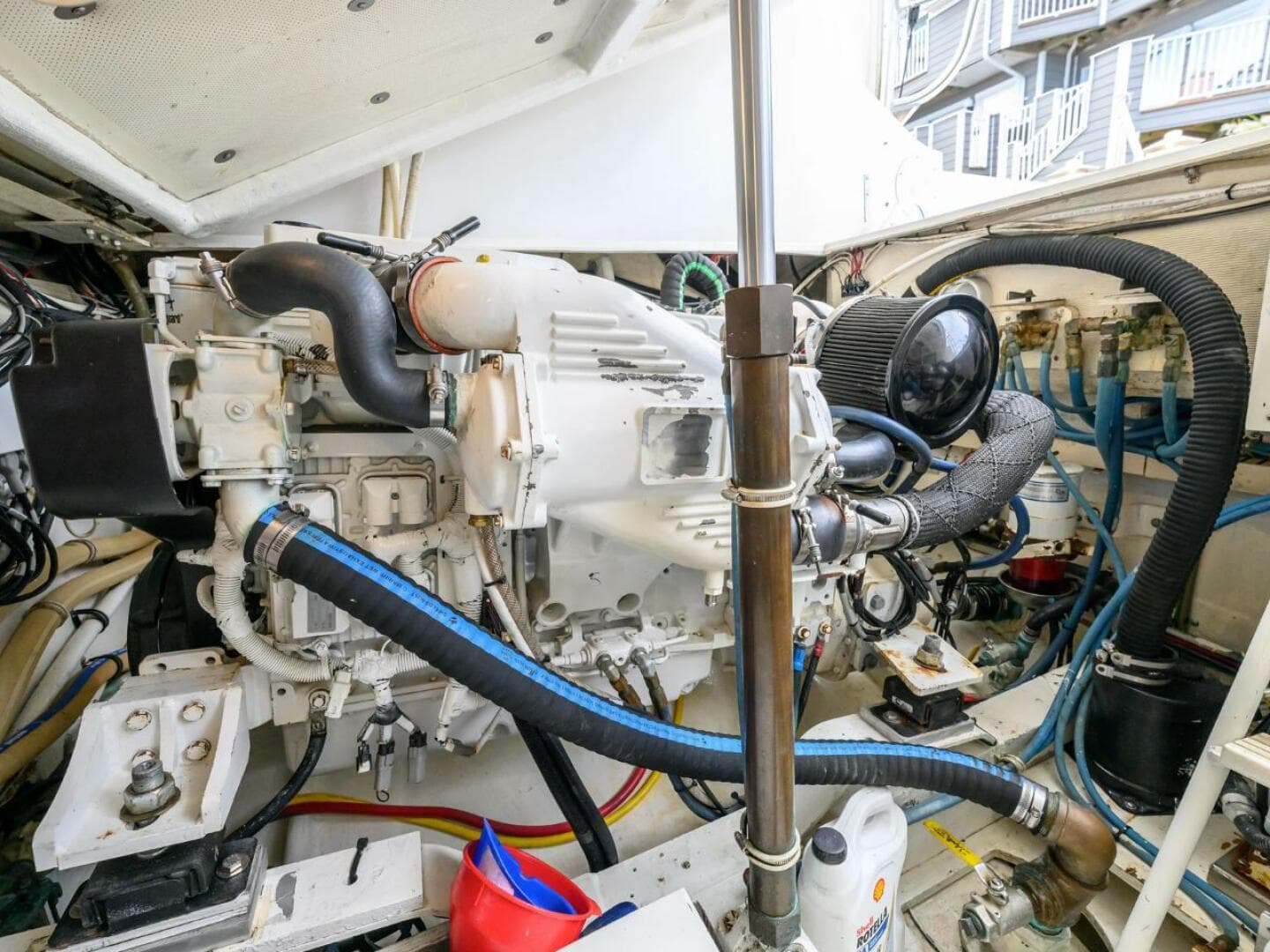 1998 Bertram 36 Moppie — photo 23