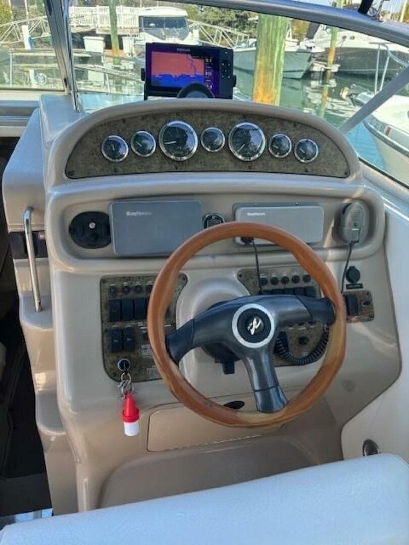2000 Sea Ray 270 Sundancer — photo 12