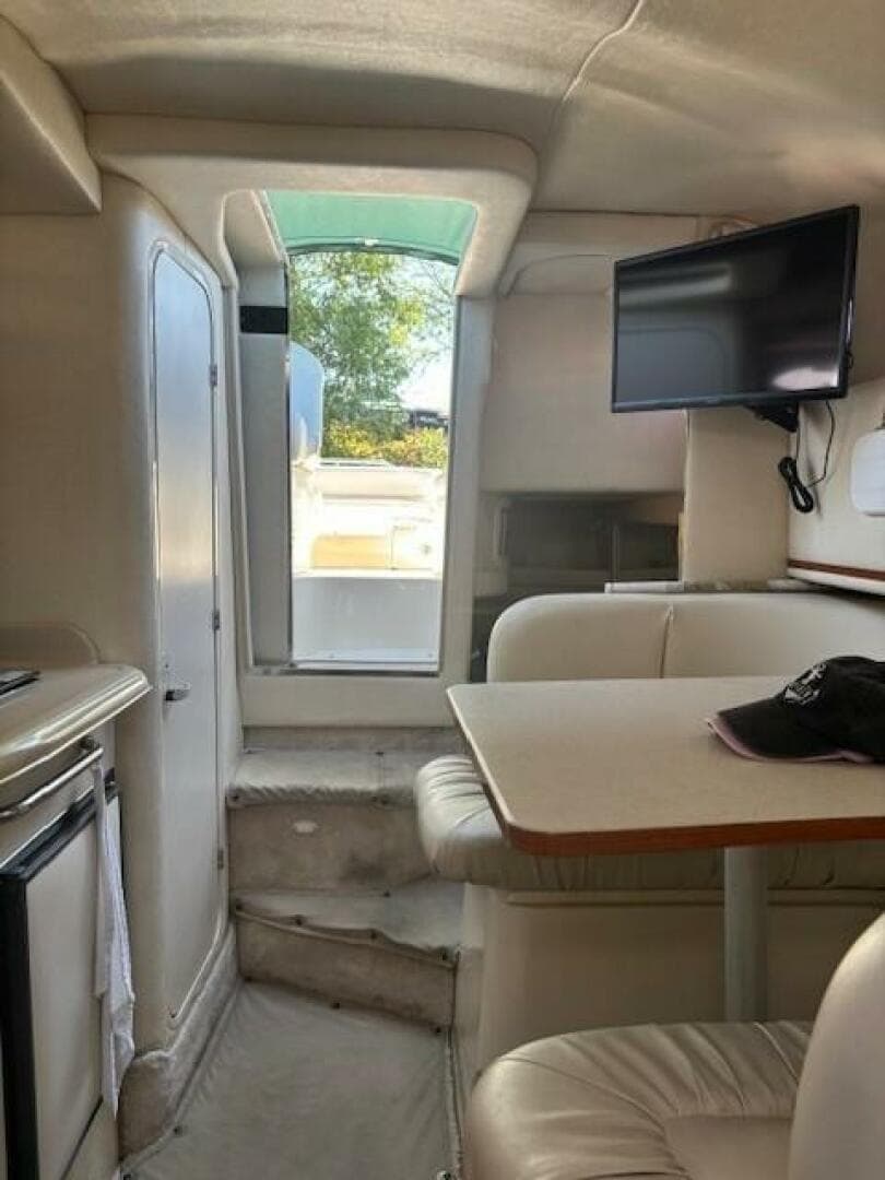 2000 Sea Ray 270 Sundancer — photo 7