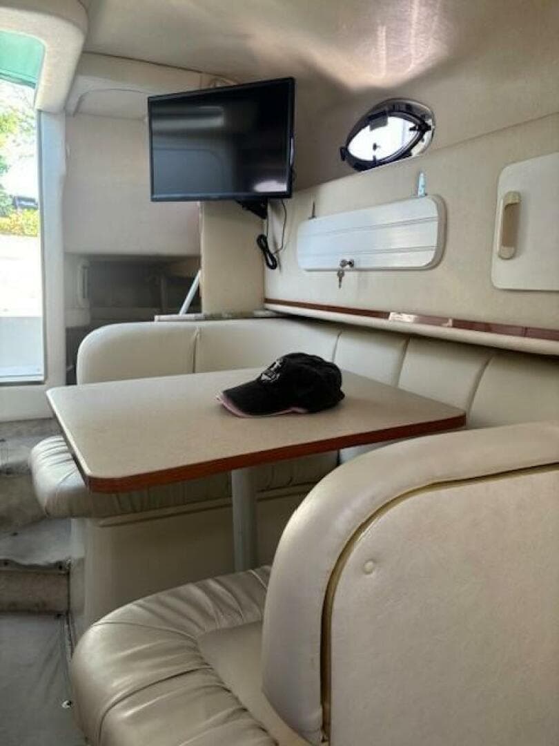 2000 Sea Ray 270 Sundancer — photo 4