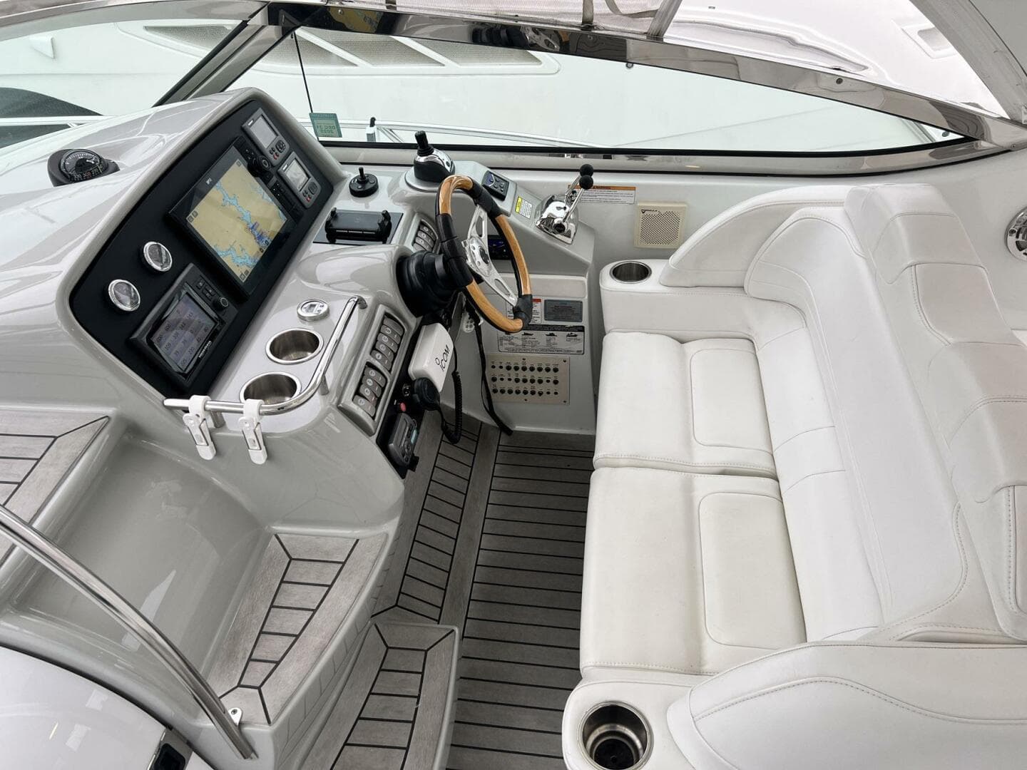 2011 Formula 37 Pc — photo 6