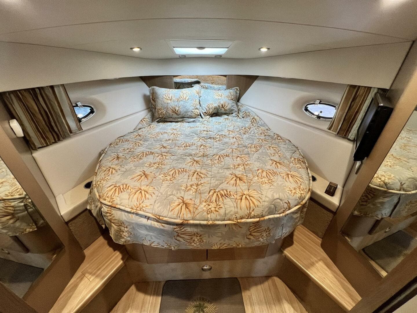 2011 Formula 37 Pc — photo 24