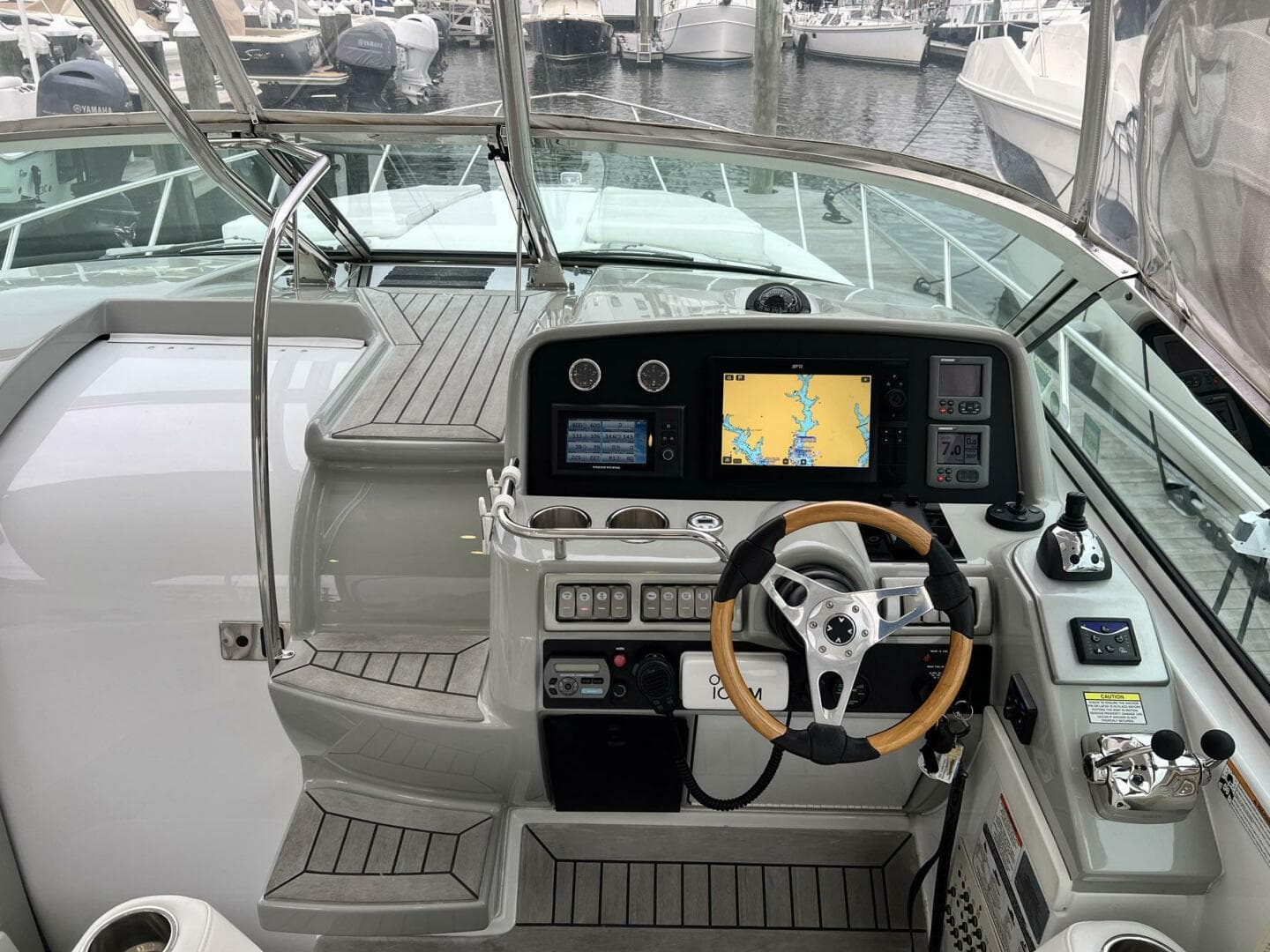 2011 Formula 37 Pc — photo 7