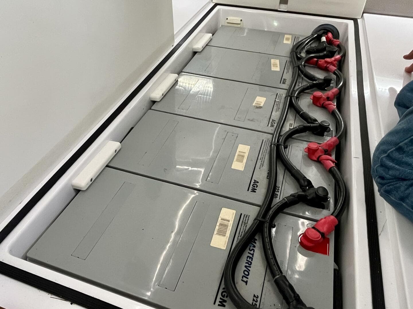 2018 Axopar 37 Sport Cabin R — photo 38