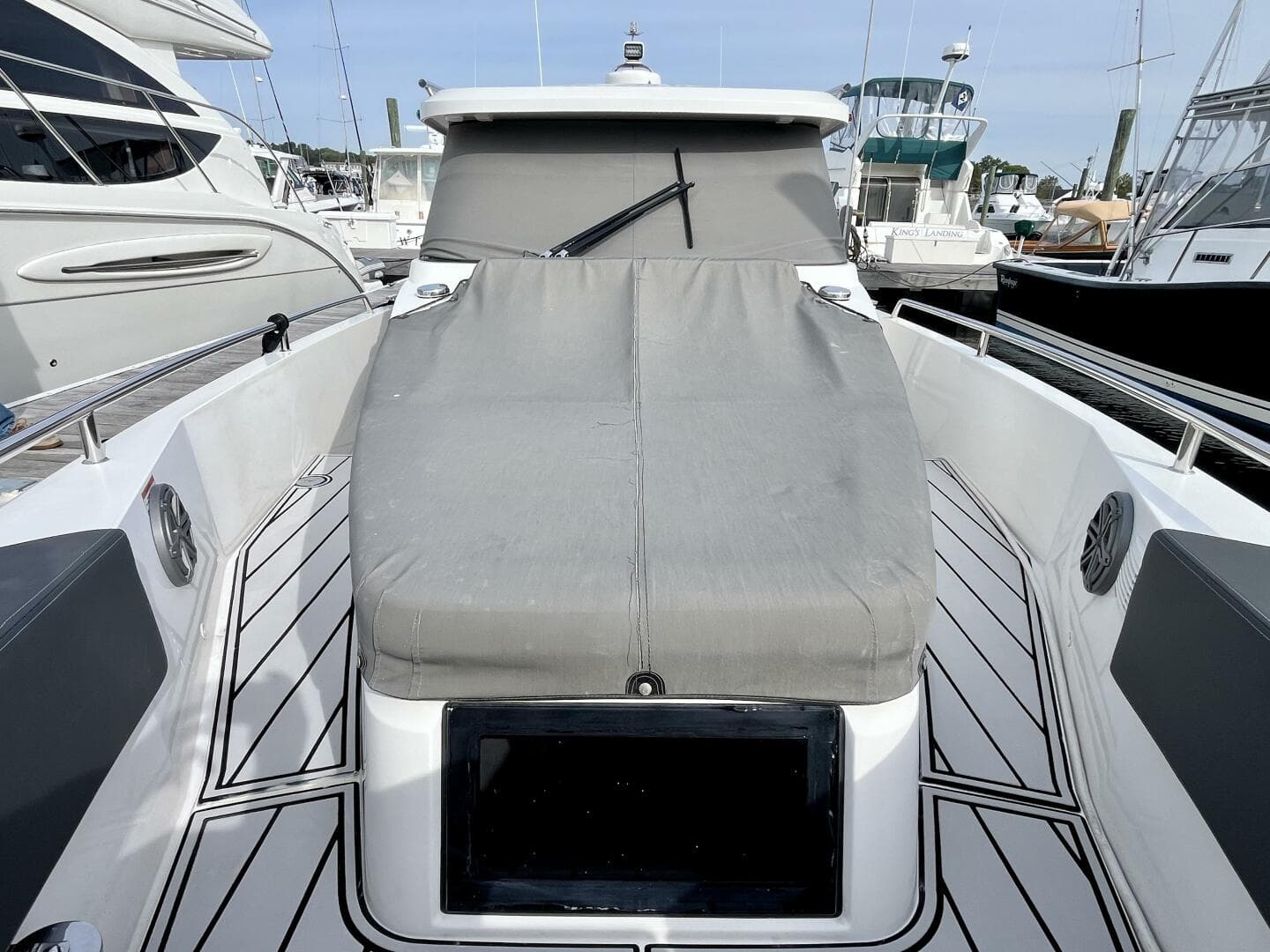 2018 Axopar 37 Sport Cabin R — photo 41