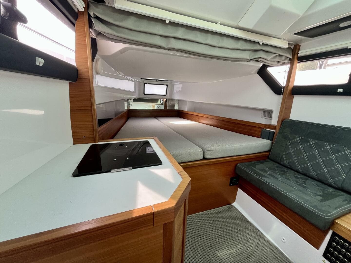 2018 Axopar 37 Sport Cabin R — photo 26