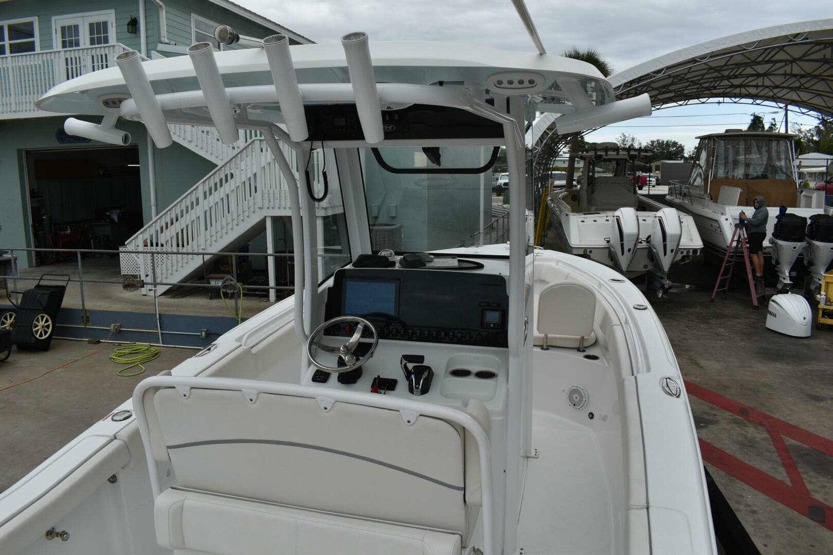 2023 Sea Hunt Ultra 255 SE — photo 19