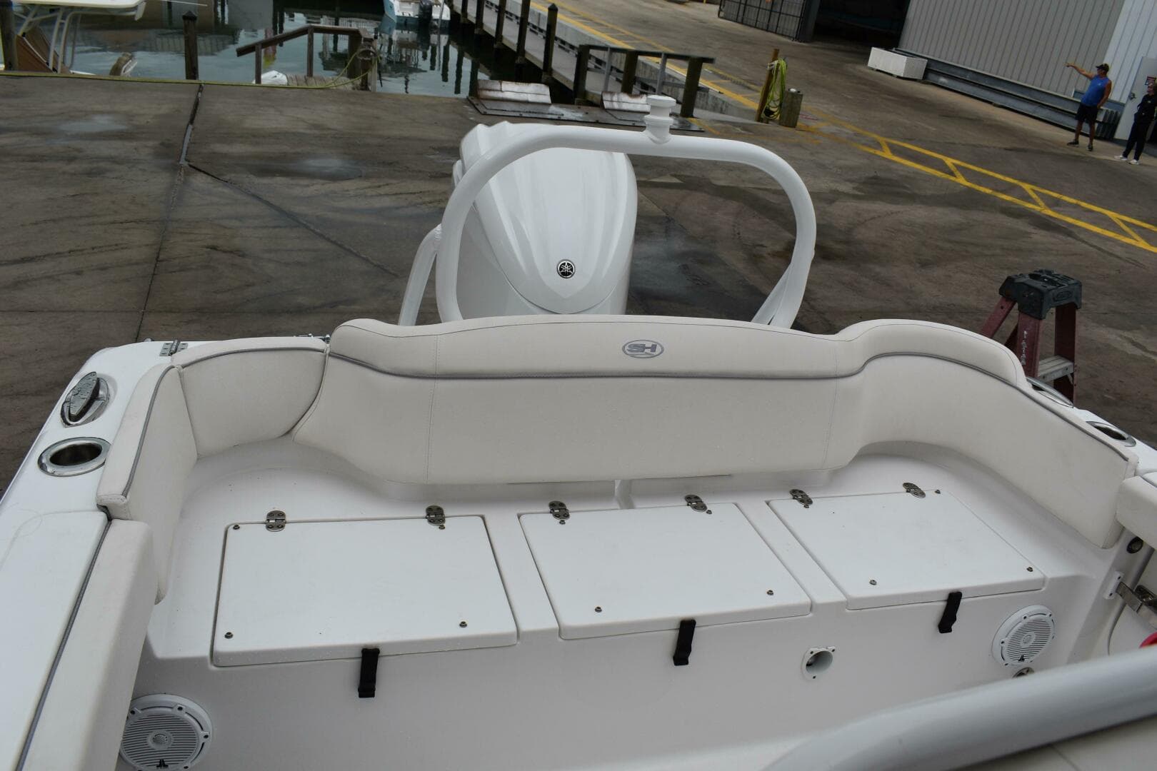 2023 Sea Hunt Ultra 255 SE — photo 12