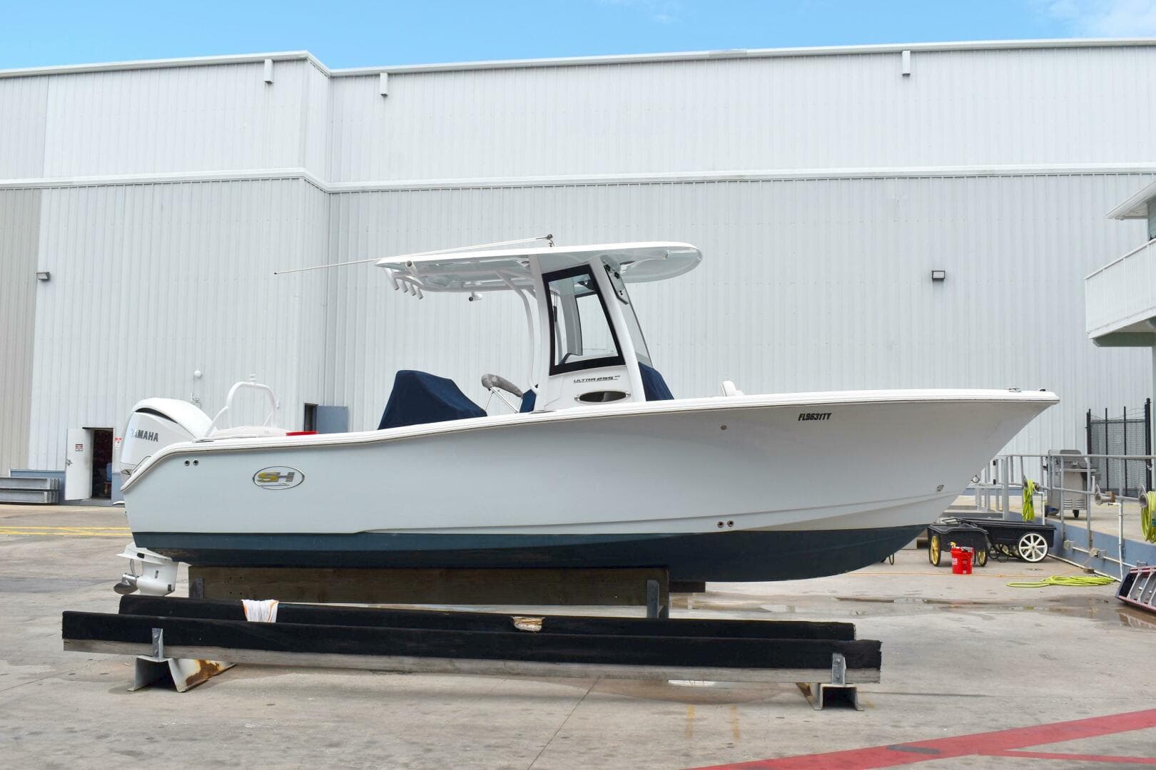 2023 Sea Hunt Ultra 255 SE — photo 2