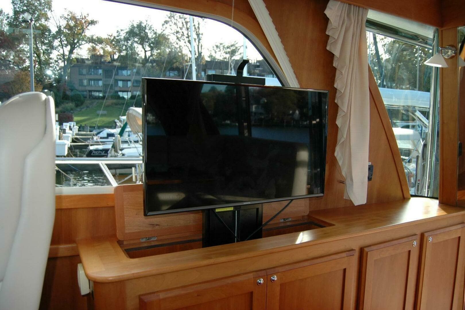 2019 Sabre 38 Salon Express — photo 111