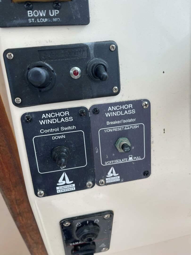 2001 Parker 2520 — photo 13