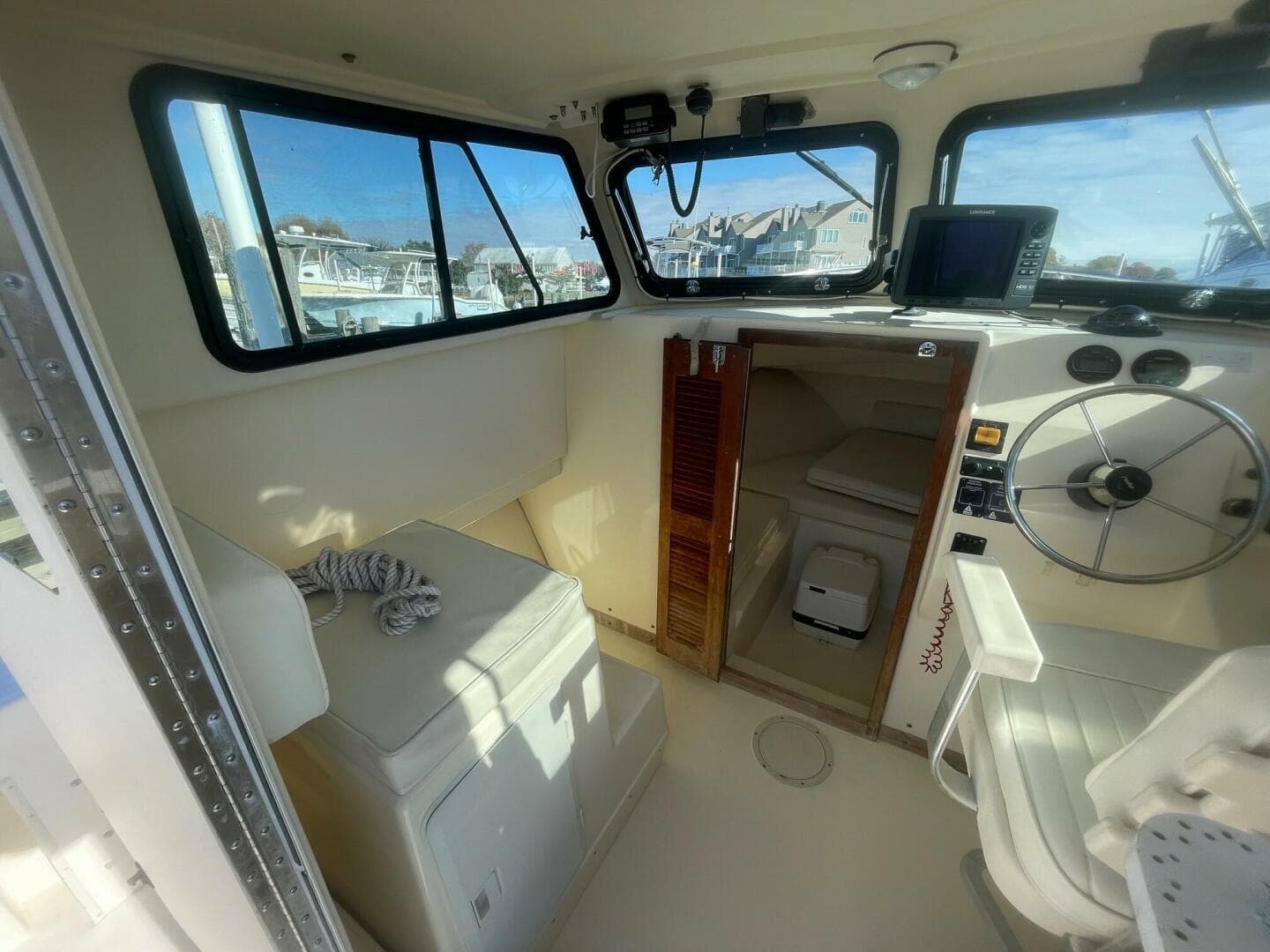 2001 Parker 2520 — photo 3