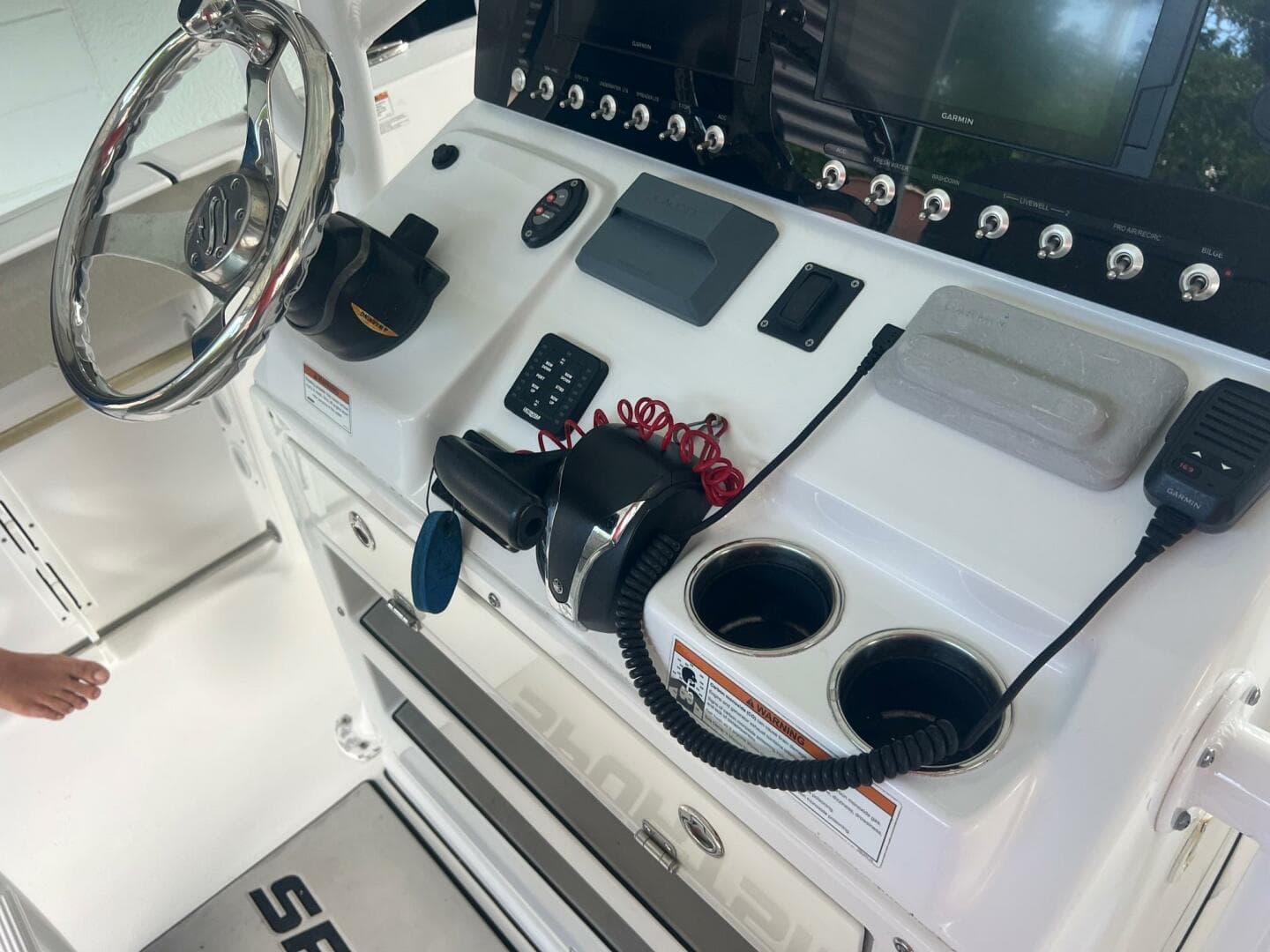 2021 Sportsman 232 Platinum Center Console — photo 8