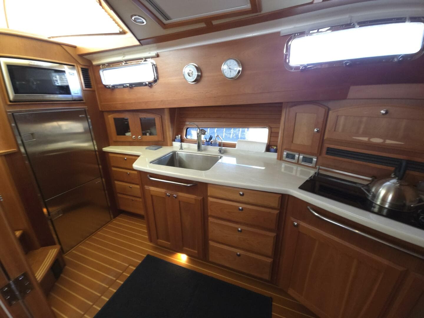 2017 Sabre 48 Flybridge — photo 50