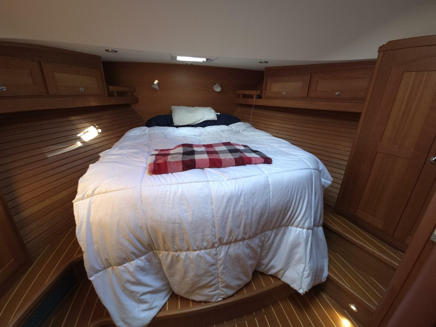 2017 Sabre 48 Flybridge — photo 67