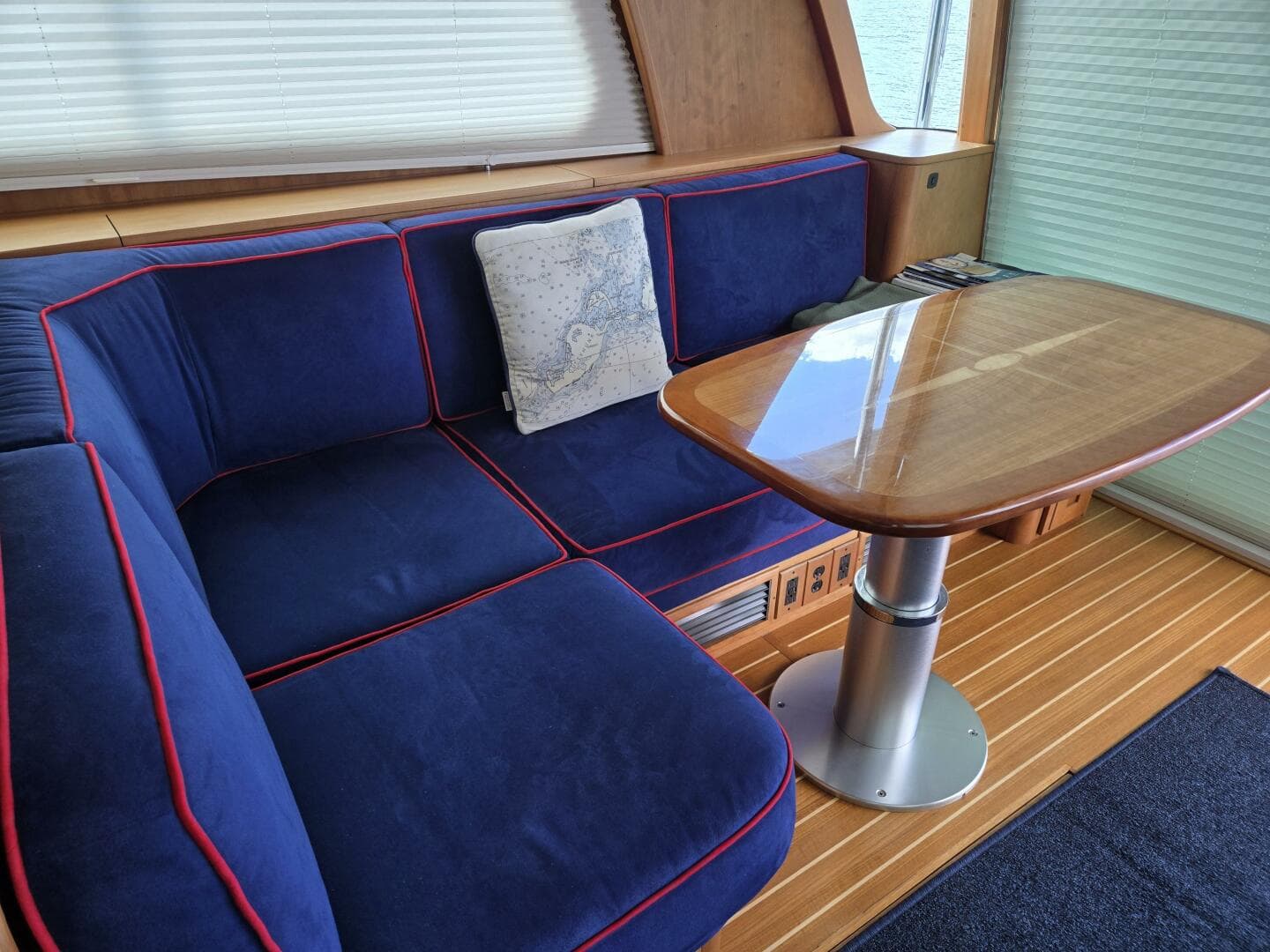 2017 Sabre 48 Flybridge — photo 30