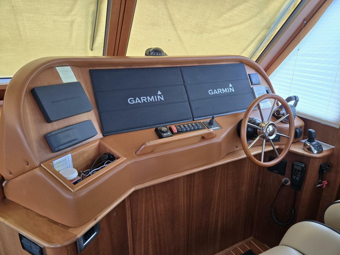 2017 Sabre 48 Flybridge — photo 37