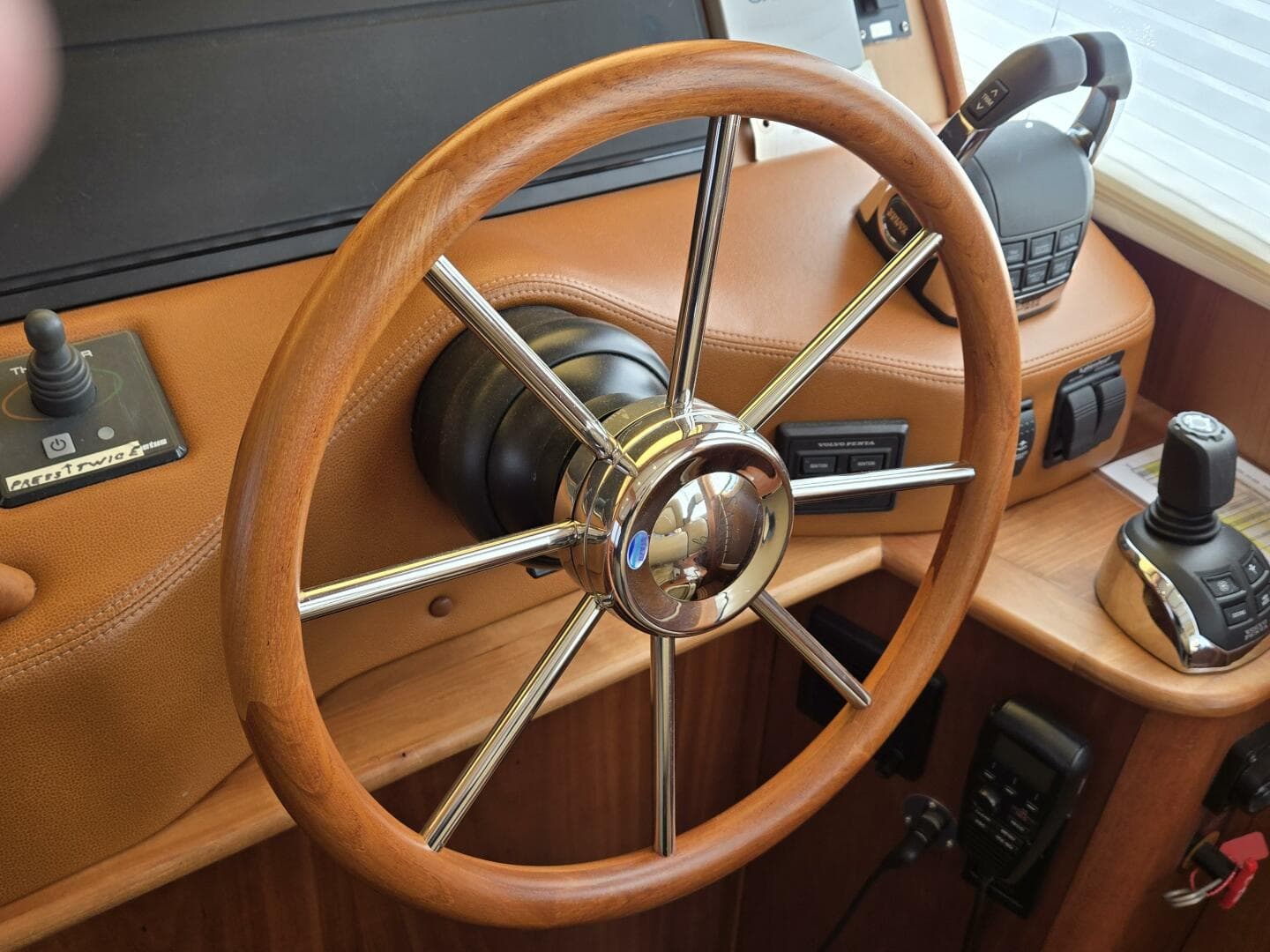 2017 Sabre 48 Flybridge — photo 38