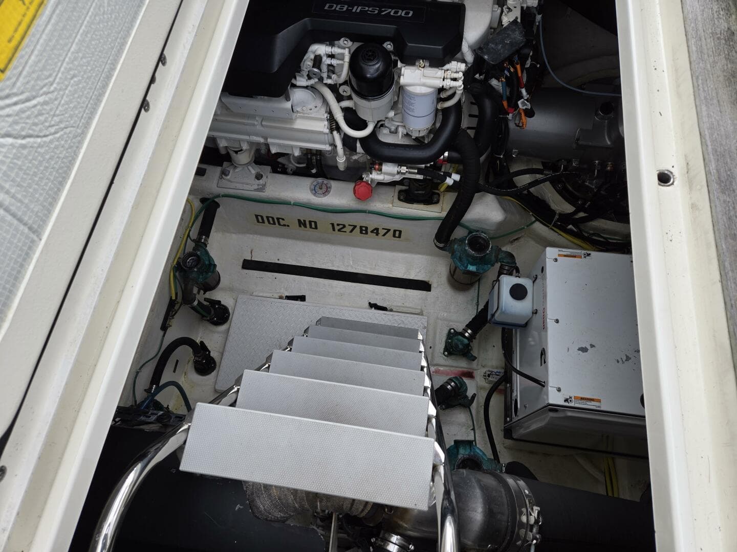 2017 Sabre 48 Flybridge — photo 76