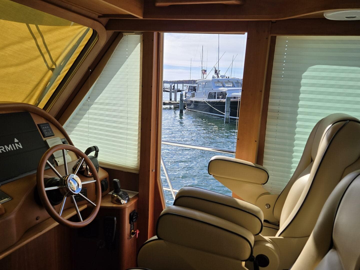 2017 Sabre 48 Flybridge — photo 43