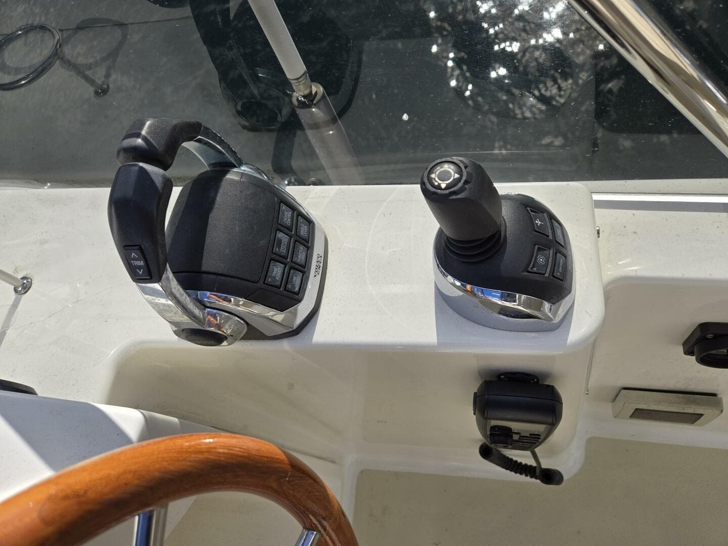 2017 Sabre 48 Flybridge — photo 16