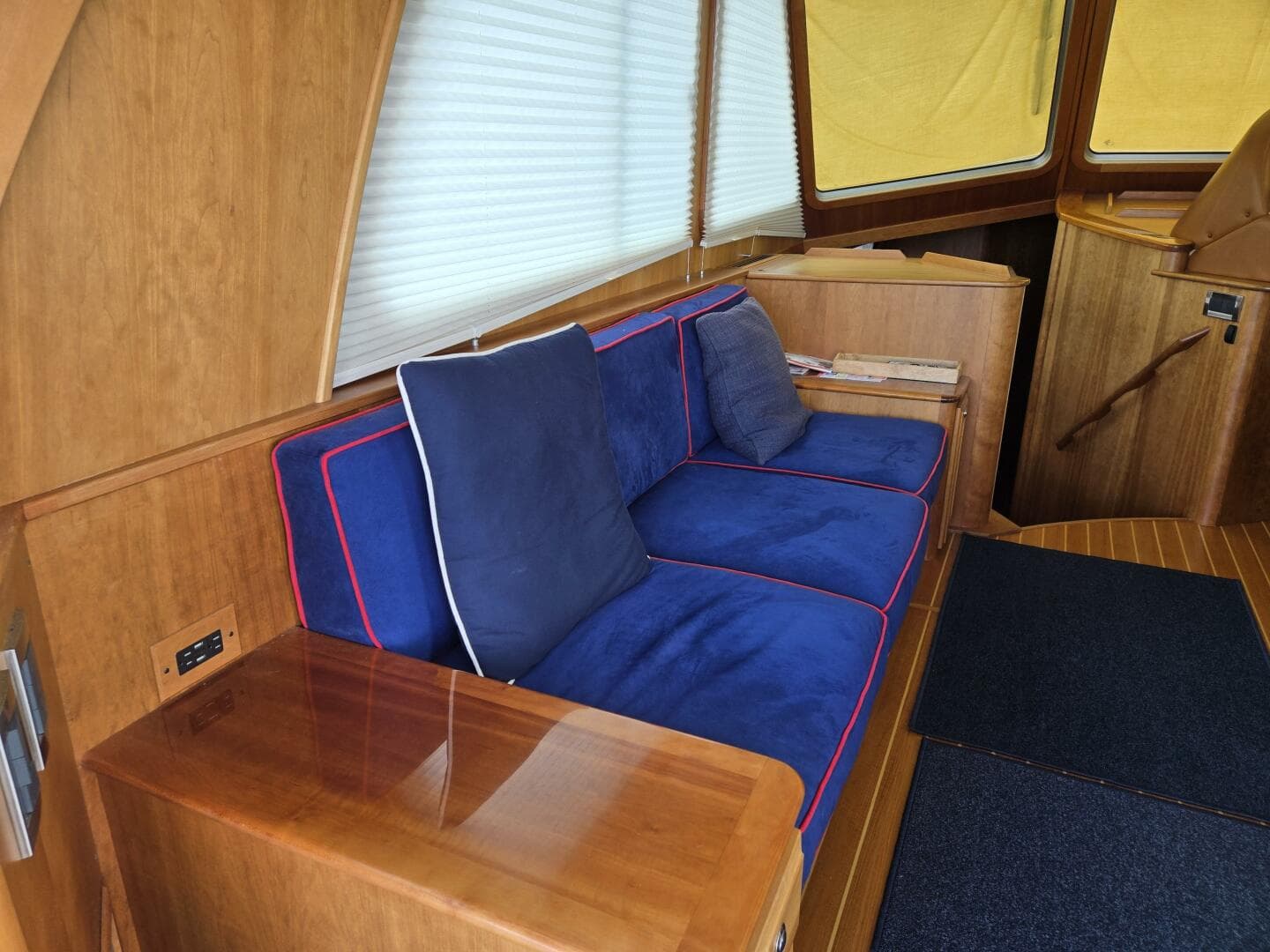 2017 Sabre 48 Flybridge — photo 26