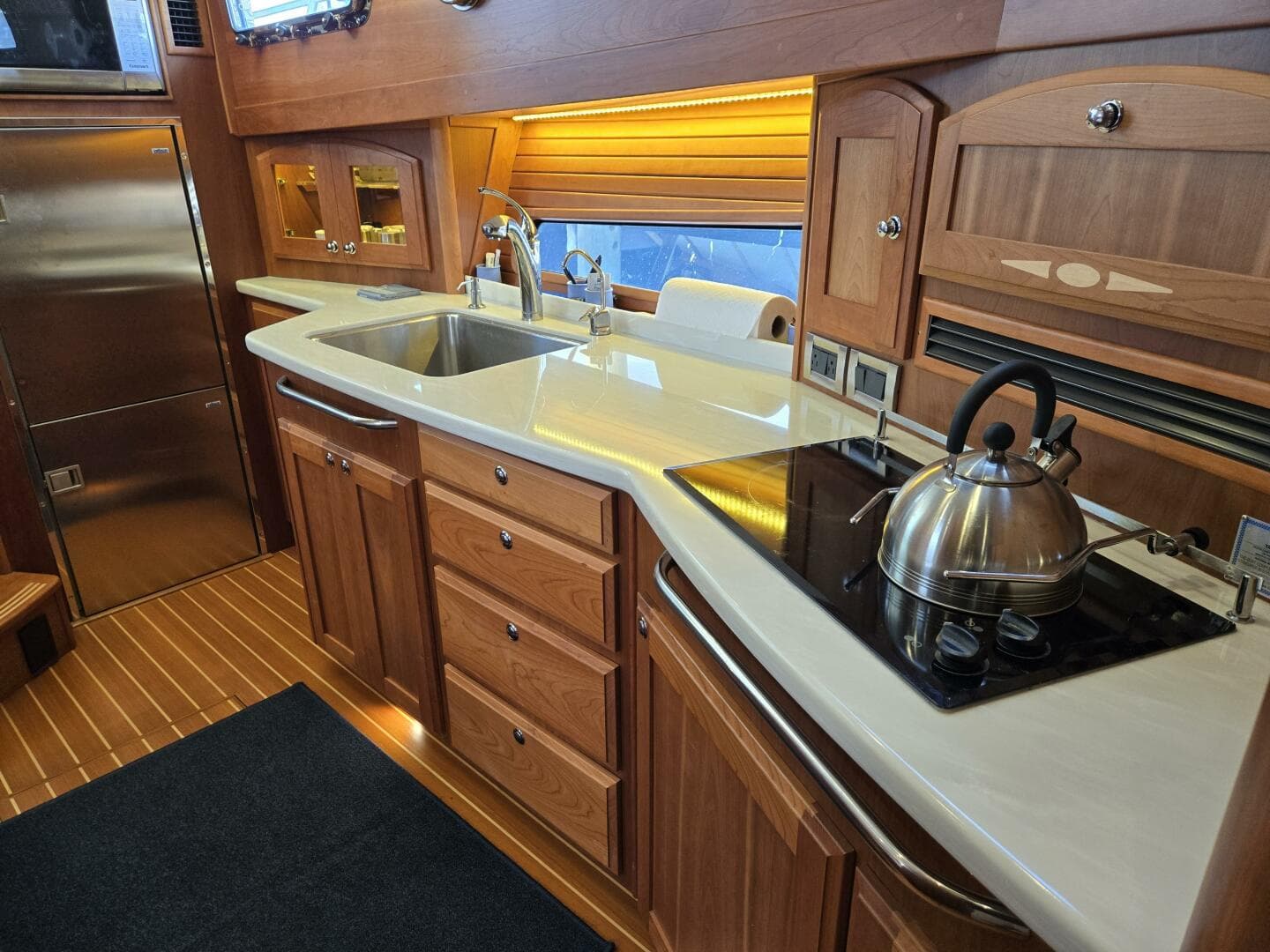 2017 Sabre 48 Flybridge — photo 52