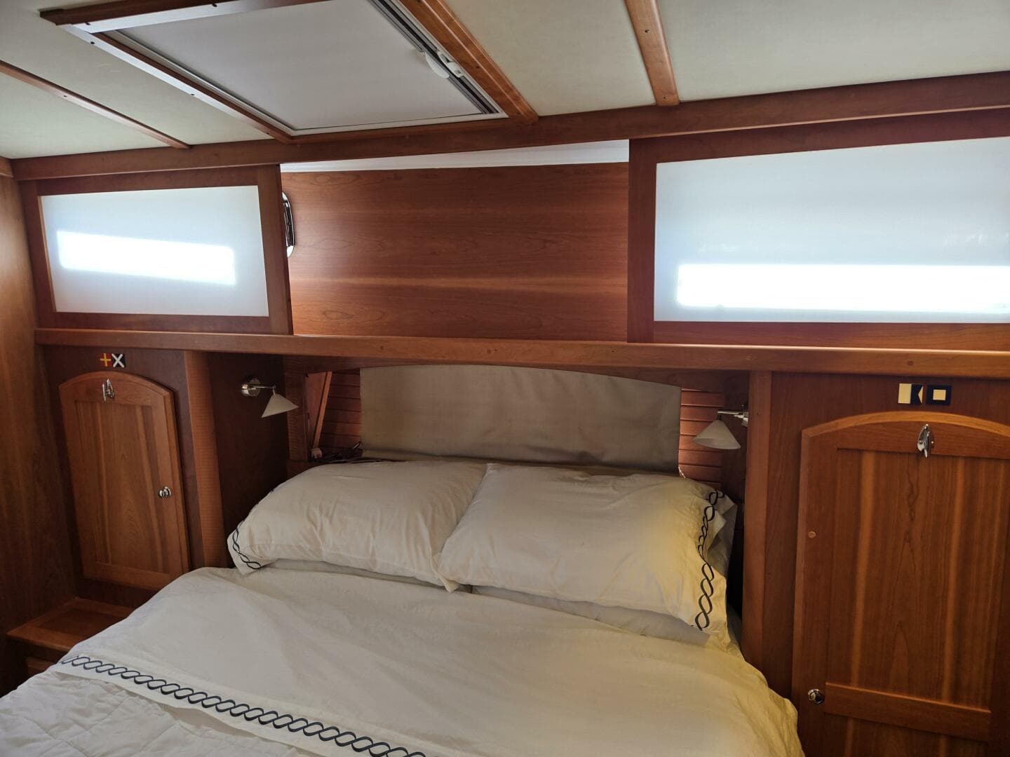 2017 Sabre 48 Flybridge — photo 61